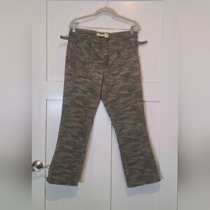 Anthropologie Camo Green Cropped Pants High Rise Size 31 Cotton Stretch